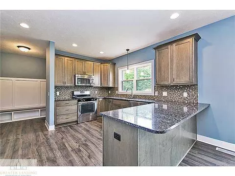 1082 Oakwood Dr, Dewitt, MI 48820 photo 11