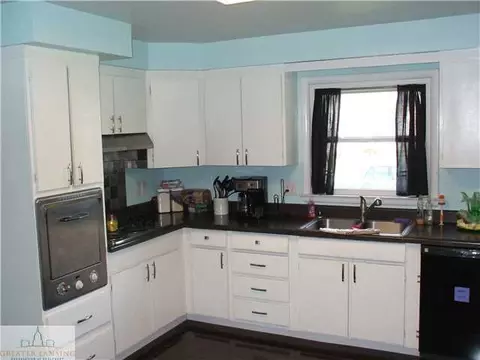 411 E Baldwin St, Saint Johns, MI 48879 photo 3