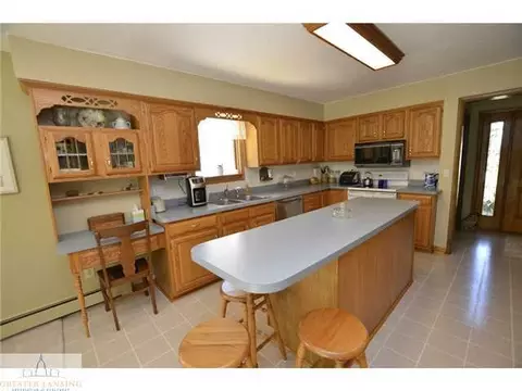 13909 Upton Rd, Bath, MI 48808 photo 4