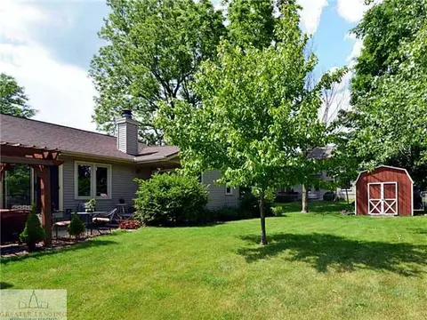 2360 Pine Tree Rd, Holt, MI 48842 photo 8