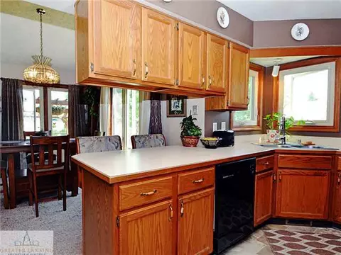 2360 Pine Tree Rd, Holt, MI 48842 photo 10