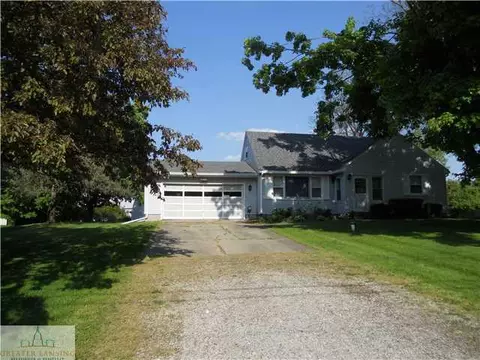 12923 Rambler Rd, Dewitt, MI 48820 photo 2