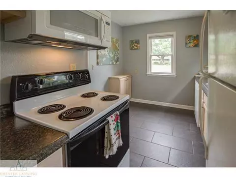 1220 E Mount Hope Ave, Lansing, MI 48910 photo 9