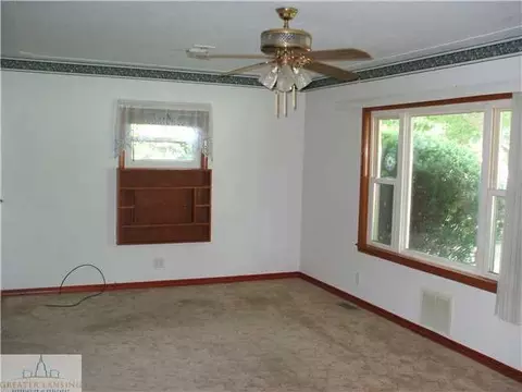 702 E Baldwin St, Saint Johns, MI 48879 photo 6