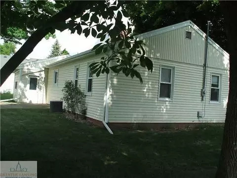 702 E Baldwin St, Saint Johns, MI 48879 photo 4
