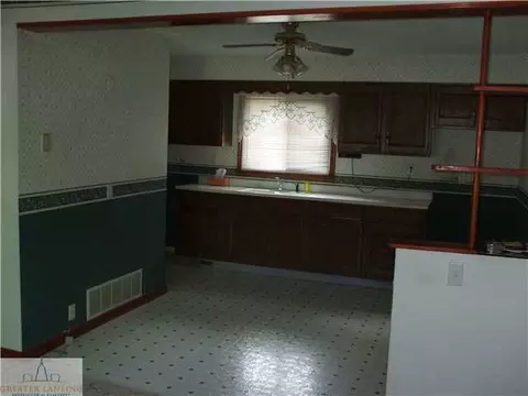 702 E Baldwin St, Saint Johns, MI 48879 photo 9