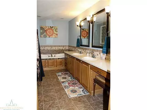 3675 Laureate Dr, Holt, MI 48842 photo 8