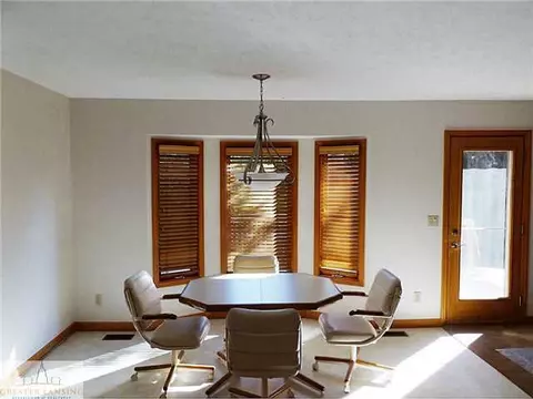 5620 White Ash, Haslett, MI 48840 photo 7