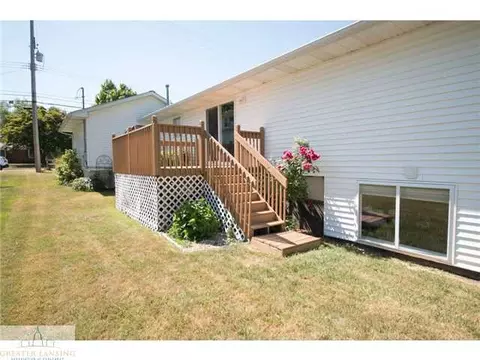331 S Dibble, Lansing, MI 48917 photo 4