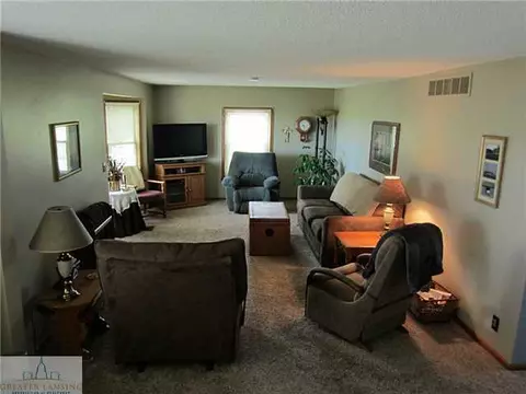 572 W Hayes Rd, Ithaca, MI 48847 photo 3