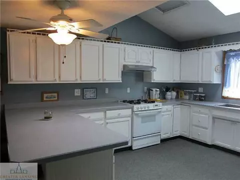 572 W Hayes Rd, Ithaca, MI 48847 photo 8