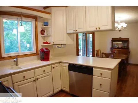 1515 Waxwing, Dewitt, MI 48820 photo 4