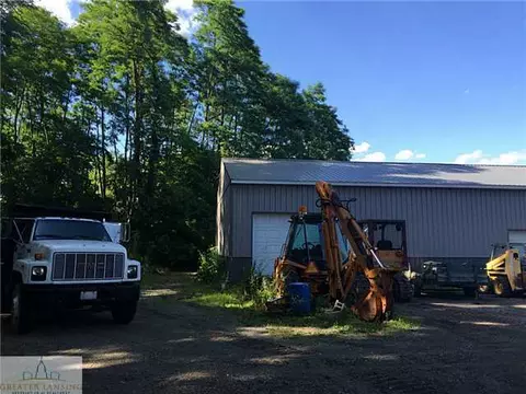 6337 Sleight, Bath, MI 48808 photo 3