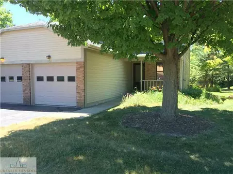 5457 Maple Rdg, Haslett, MI 48840 photo 1