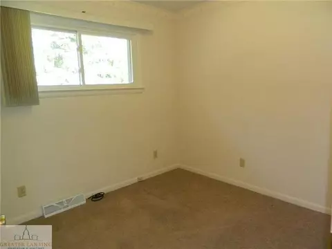 15090 Pinehurst, Lansing, MI 48906 photo 11