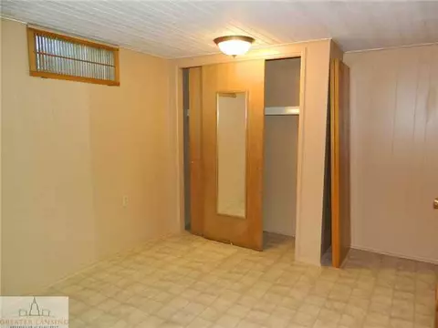 15090 Pinehurst, Lansing, MI 48906 photo 15