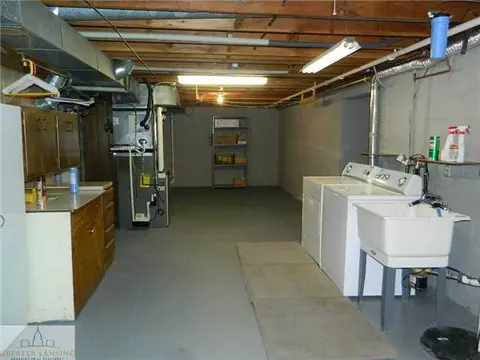15090 Pinehurst, Lansing, MI 48906 photo 19
