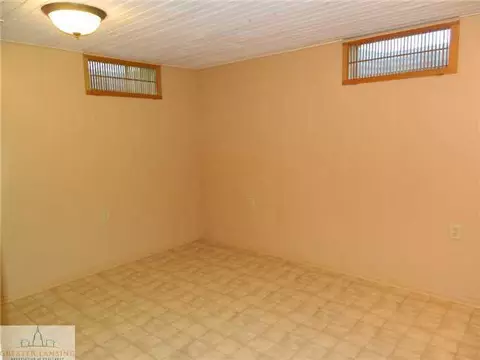 15090 Pinehurst, Lansing, MI 48906 photo 14