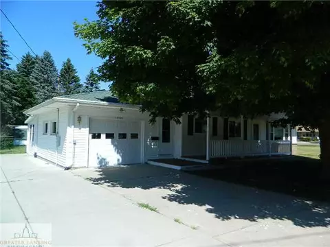 15090 Pinehurst, Lansing, MI 48906 photo 1