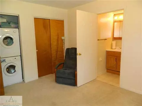 15090 Pinehurst, Lansing, MI 48906 photo 9