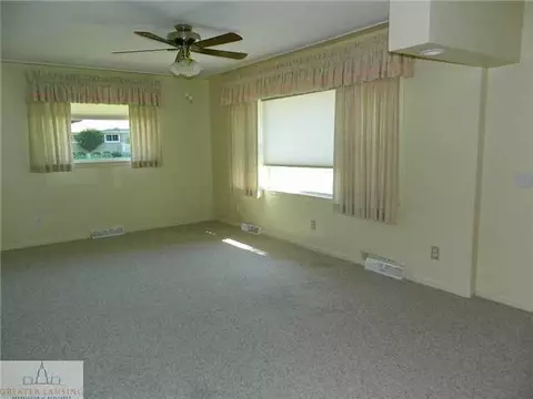15090 Pinehurst, Lansing, MI 48906 photo 6