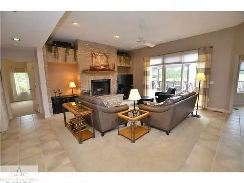 96 Three Oaks, Okemos, MI 48864 photo 2