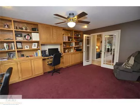 96 Three Oaks, Okemos, MI 48864 photo 5
