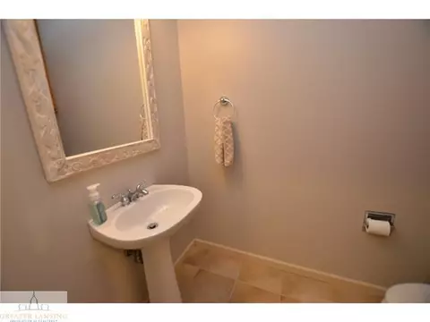 96 Three Oaks, Okemos, MI 48864 photo 16