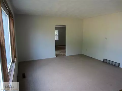 5497 Maple Rd, Saint Johns, MI 48879 photo 6