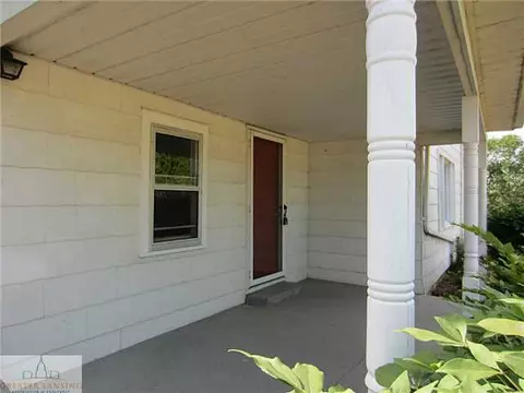 5497 Maple Rd, Saint Johns, MI 48879 photo 3