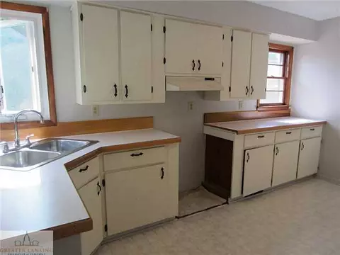 5497 Maple Rd, Saint Johns, MI 48879 photo 8