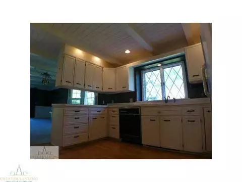 4217 Barton, Lansing, MI 48917 photo 2