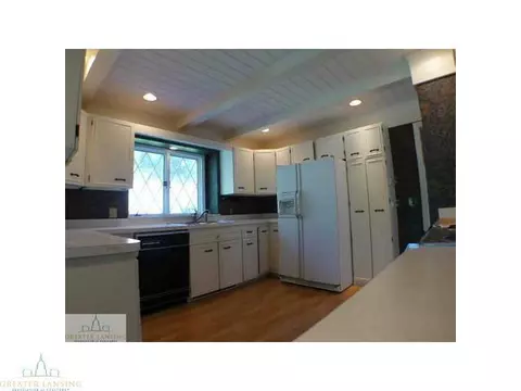 4217 Barton, Lansing, MI 48917 photo 4