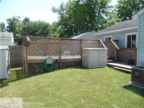 3104 Sheffer Ave, Lansing, MI 48906 photo 3