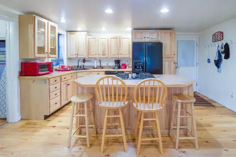 10670 W Herbison Rd, Eagle, MI 48822 photo 5
