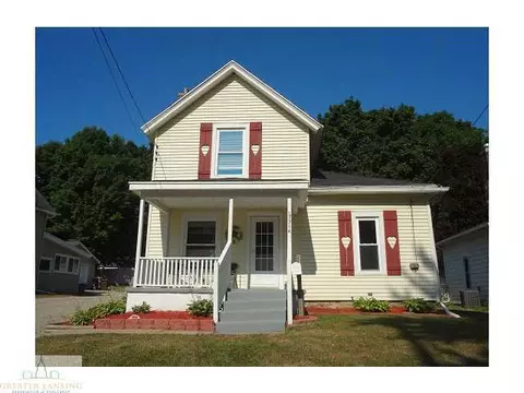 314 Spring, Grand Ledge, MI 48837 photo 2