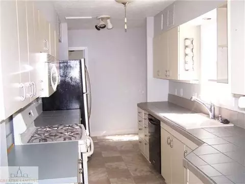 111 E Plain St, Eaton Rapids, MI 48827 photo 3