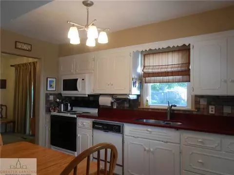 4400 Devonshire, Lansing, MI 48910 photo 6