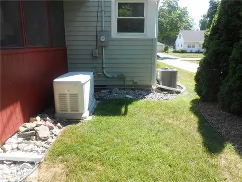 4400 Devonshire, Lansing, MI 48910 photo 3