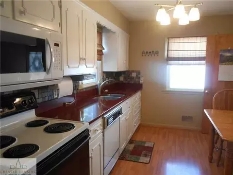 4400 Devonshire, Lansing, MI 48910 photo 5