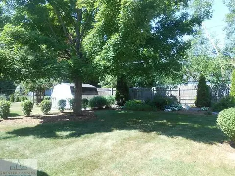 4400 Devonshire, Lansing, MI 48910 photo 4