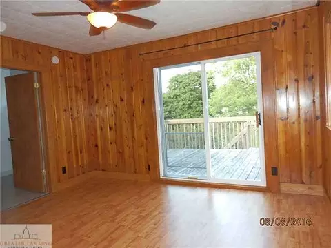 410 N N Brg, Dewitt, MI 48820 photo 9