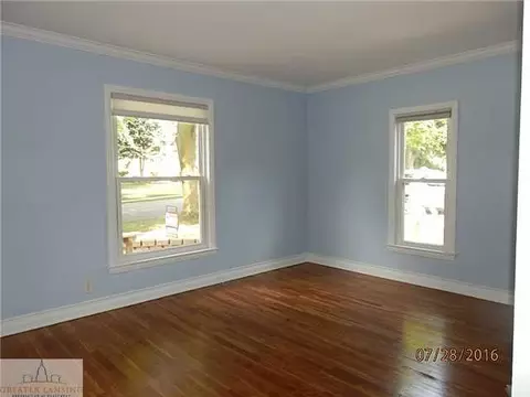 410 N N Brg, Dewitt, MI 48820 photo 4