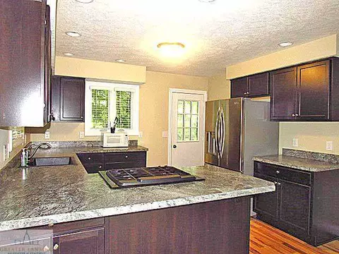 6304 E Quail, Haslett, MI 48840 photo 5