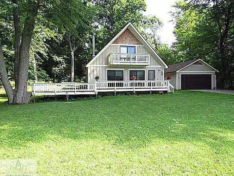 6304 E Quail, Haslett, MI 48840 photo 1