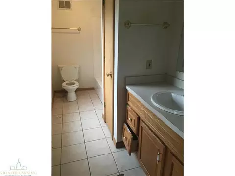 920 Divison St, Owosso, MI 48867 photo 10
