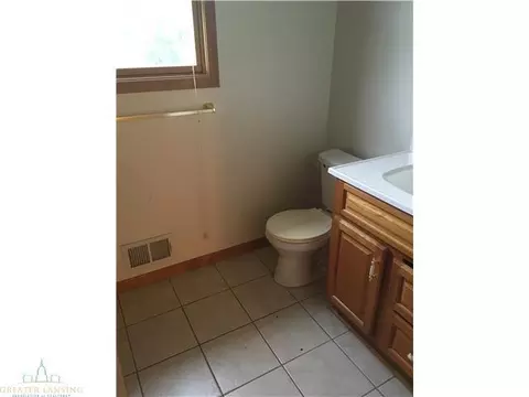 920 Divison St, Owosso, MI 48867 photo 11
