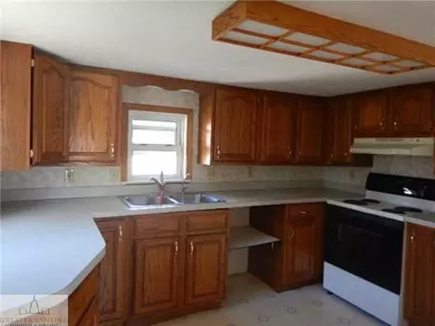 9077 W Herbison Rd, Eagle, MI 48822 photo 2