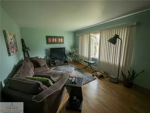 4926 Devonshire Ave, Lansing, MI 48910 photo 2