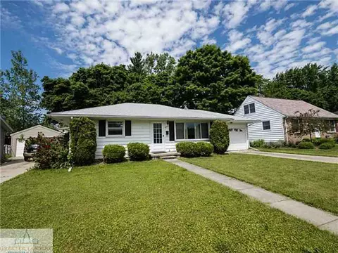4926 Devonshire Ave, Lansing, MI 48910 photo 1